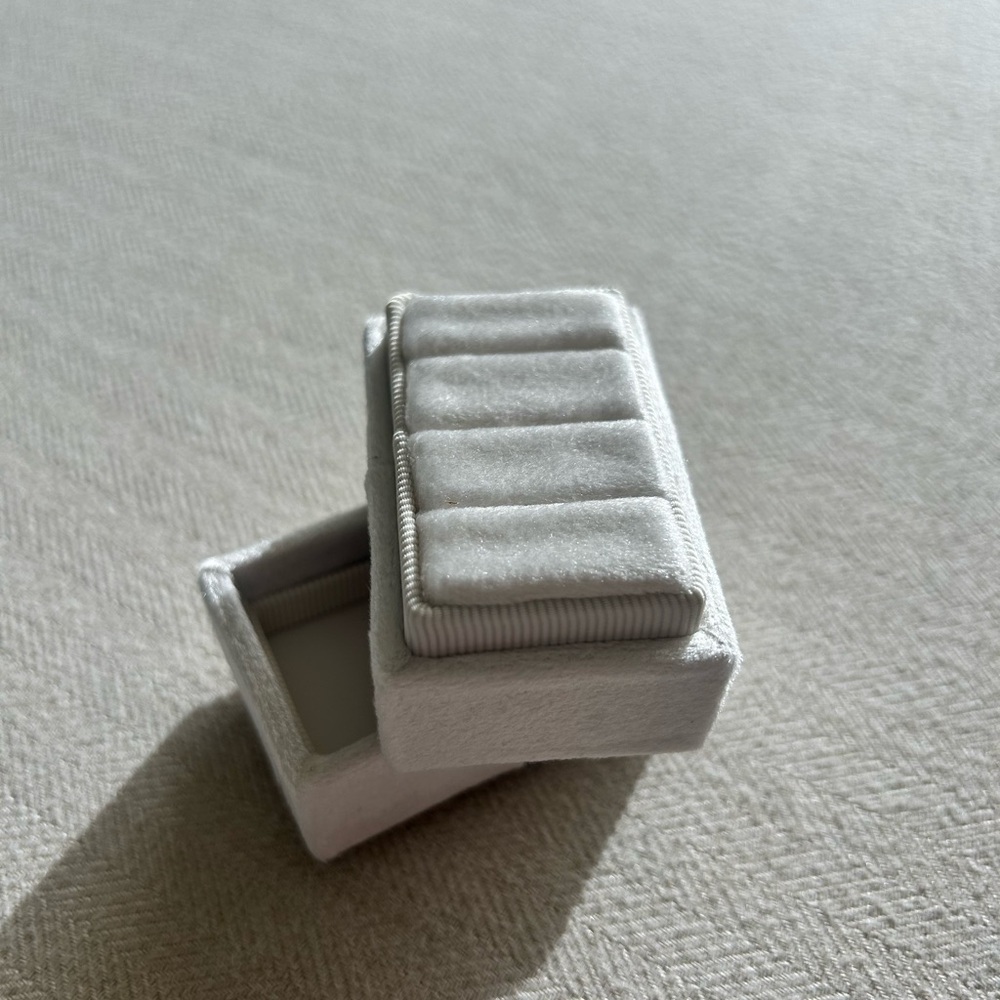 Ring box - Picture 2 of 4